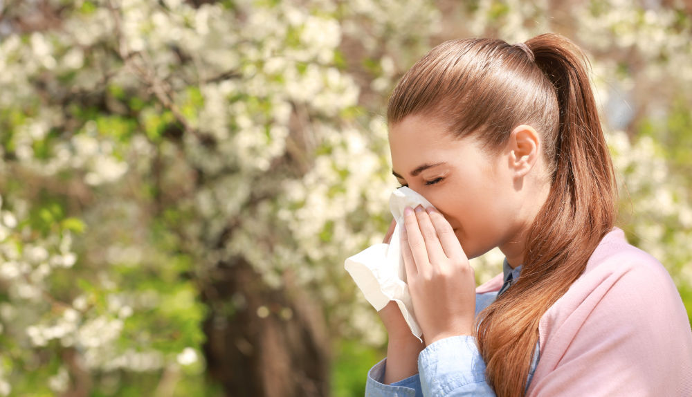 objawy alergii na pyłki roślin